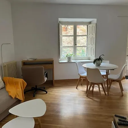 Contemporary In - 45 Sqm - Wheelchair Access Salamanca