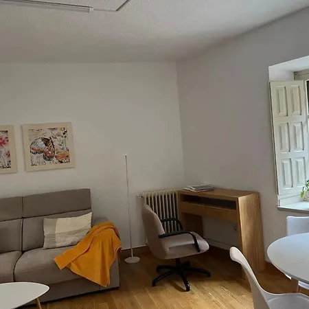 Apartment Contemporary In - 45 Sqm - Wheelchair Access Salamanca